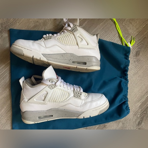 Air Jordan 4 Oreos​ - Picture 4 of 11